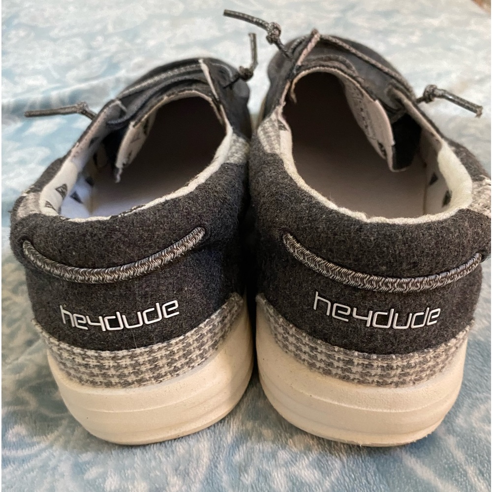 Hey dude size 10 gray color